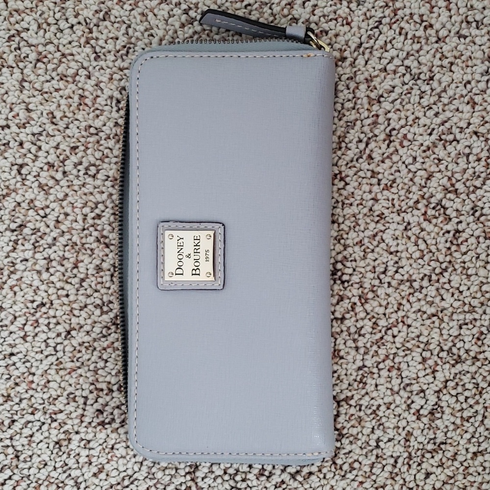 Rarely used Dooney & Bourke Women's wallet